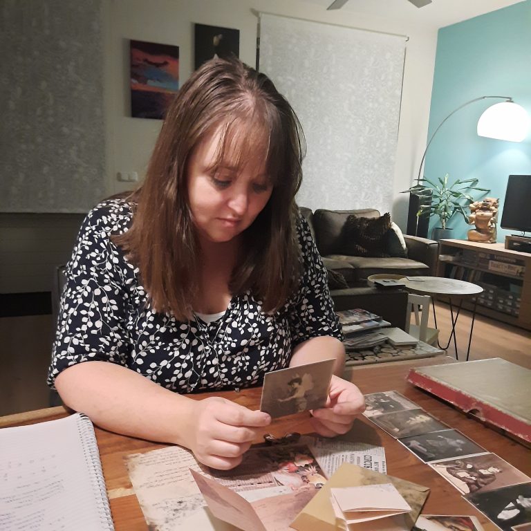 review studio stamp meester 1883