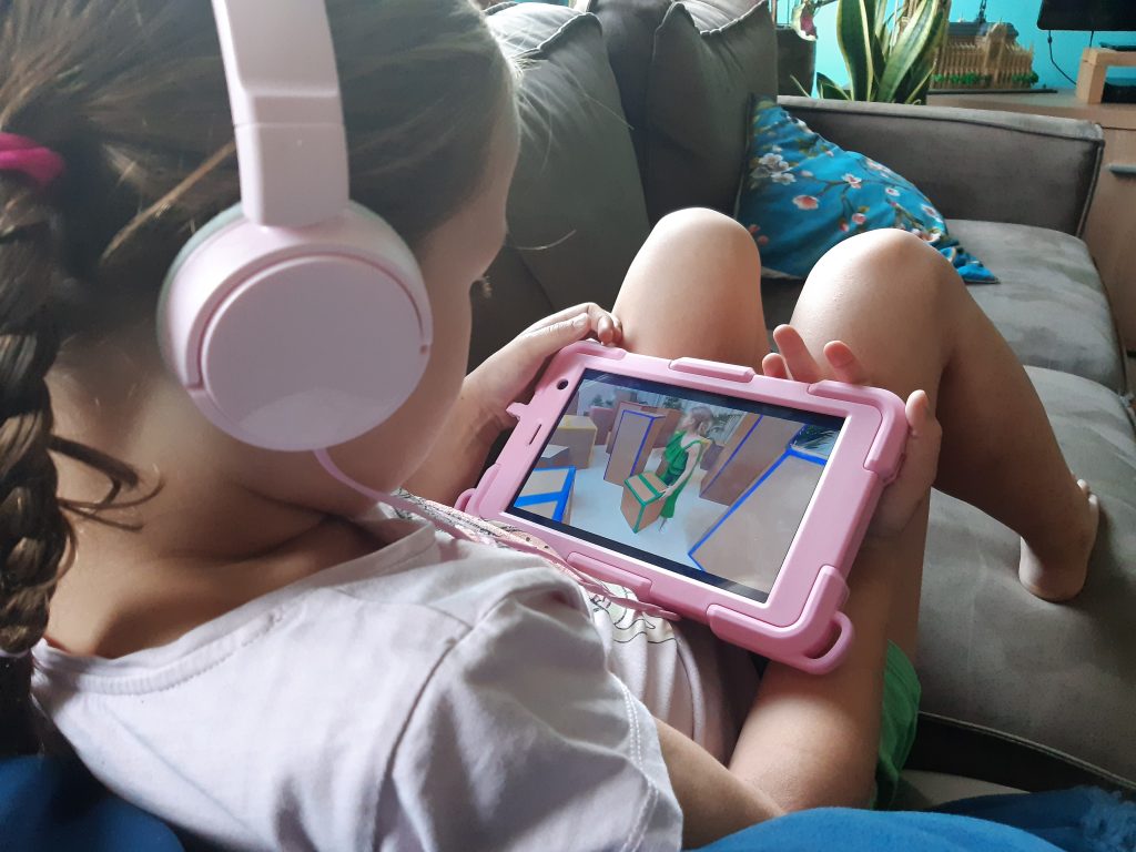Mijn dochter met de DEPLAY Kids Tablet SMART 4