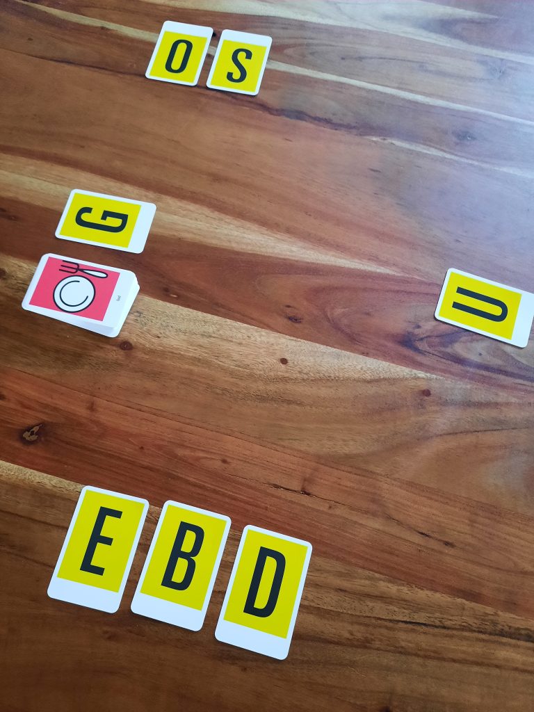 Review partyspel letters, spelsituatie op tafel