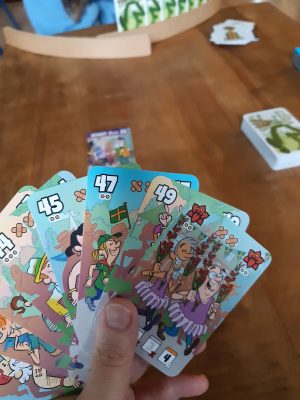 Kaarten in mijn hand van Via Gladiola kaartspel - nieuw spel over de Nijmeegse Vierdaagse
